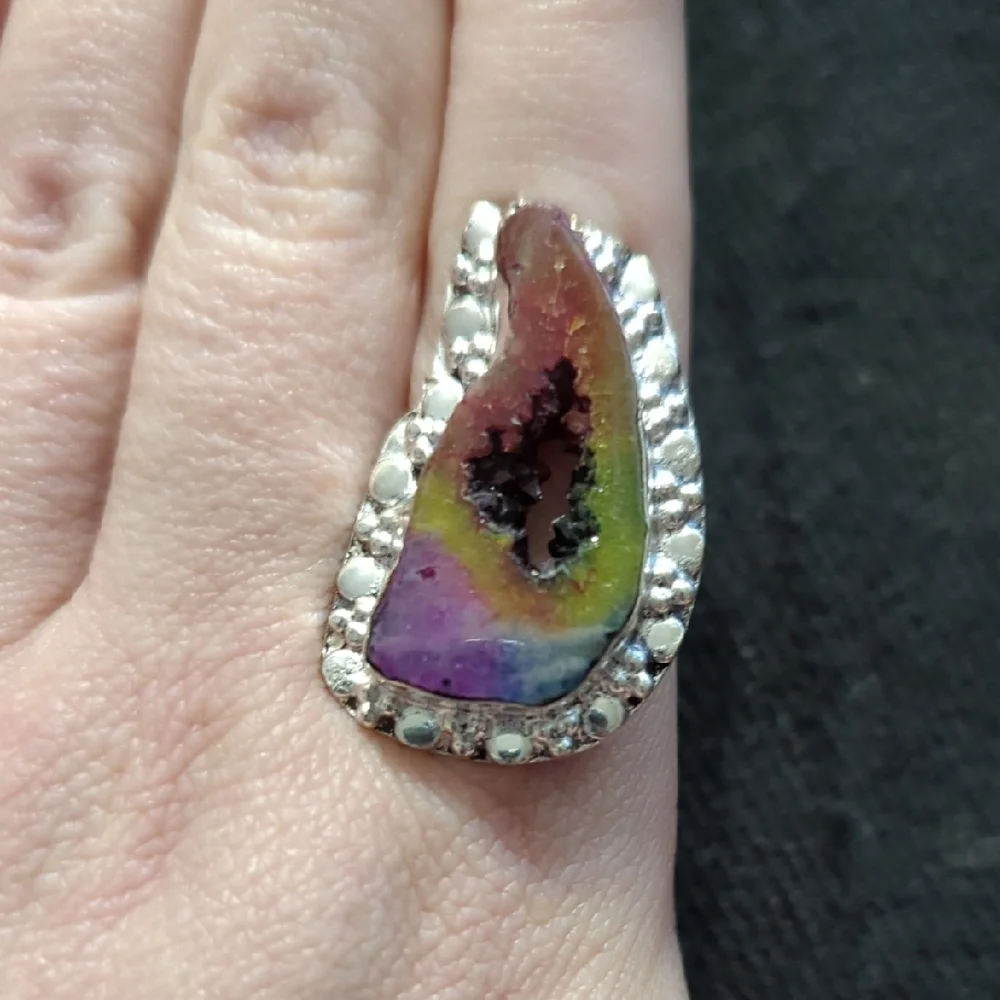 Silver Plated Rainbow Solar Quartz Druzy Gemstone Statement Ring - Size 8.5 - Picture 1 of 9